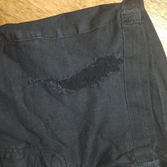 Black Distressed KanCan Jean Shorts 28/9 - Picture 2 of 5